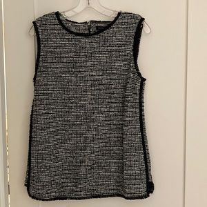 Sleeveless tweed tunic